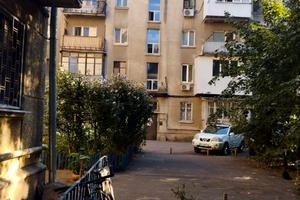 квартира за адресою Богдана Хмельницького вул., 1