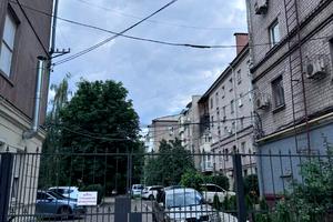 комерційна за адресою Харківська вул., 4