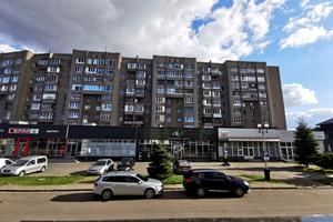 комерційна за адресою Київська пл., 7