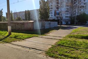 комерційна за адресою Князя Володимира Великого просп., 151/1