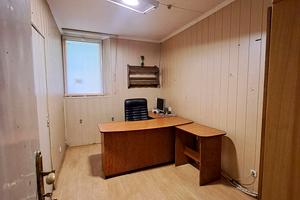 комерційна за адресою Покутська вул., 2