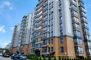 квартира за адресою Домбровського вул., 3