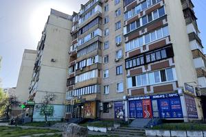 комерційна за адресою Київ, Свободи просп., 15/1