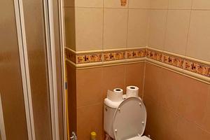 комерційна за адресою Богдана Хмельницького вул., 42
