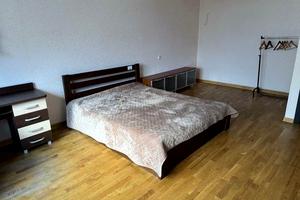 квартира за адресою Плугова вул., 10
