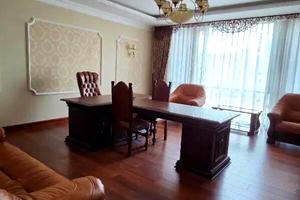 комерційна за адресою Мечникова вул., 10Б