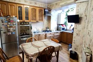 квартира за адресою Прирічна вул., 5