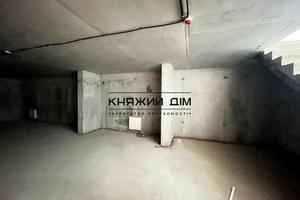 коммерческая по адресу Днепровская набережная ул., 17В