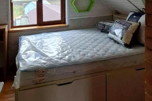будинок за адресою Новоселів