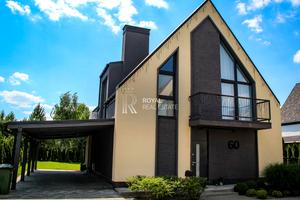 будинок за адресою Олександра Саєнка вул.