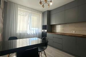 квартира за адресою Перлинна вул., 8