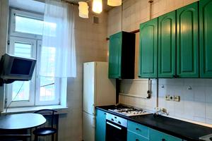 квартира за адресою Чернишевська вул., 96