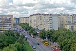 квартира за адресою Тролейбусна вул., 12