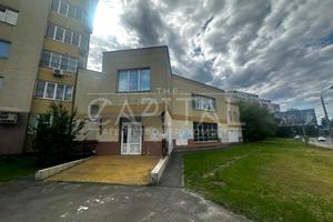 комерційна за адресою Тростянецька вул., 49
