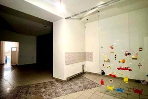 комерційна за адресою Січових Стрільців вул. (), 8