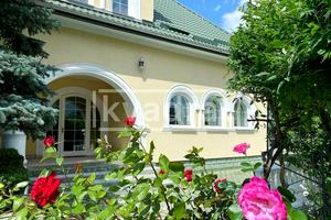 будинок за адресою Набережно-Лугова