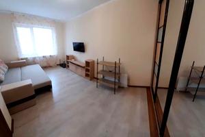 квартира за адресою Бориса Гмирі вул., 12-Б