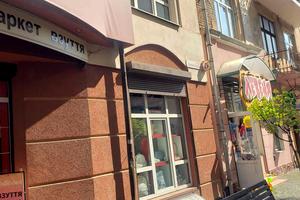 комерційна за адресою Галицька, 8