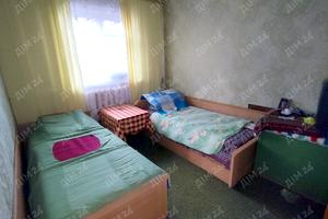 дом по адресу центральна, 1