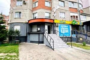 комерційна за адресою Кравчука вул., 15л