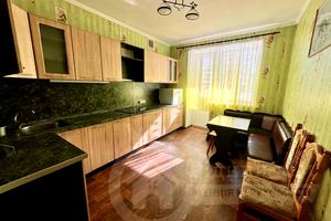 квартира по адресу Строителей ул., 14