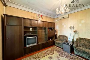 квартира за адресою Героїв Крут вул. (12 Квітня), 7