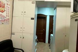 комерційна за адресою Варязький пров., 8