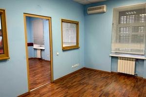 комерційна за адресою Саксаганського вул., 106Б