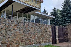комерційна за адресою Вишнева, 68
