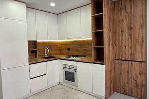 квартира за адресою Тролейбусна вул., 9-В