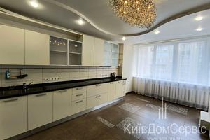 комерційна за адресою Микільсько-Слобідська вул., 2-В