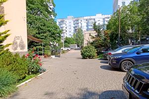 комерційна за адресою Лазурна вул. (Гайдара), 3А