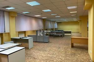 комерційна за адресою Біличанська вул., 44а