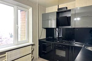квартира за адресою Кривий Ріг, Короля Данила вул. (Сержанта Рзянкіна), 7