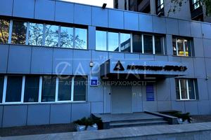 комерційна за адресою Болсуновська вул. (Сергія Струтинського), 8
