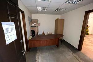 комерційна за адресою Довженка вул., 6а