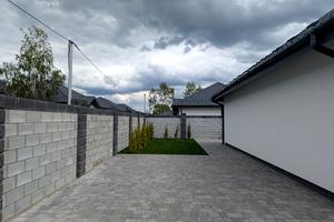 будинок за адресою Успішна, 12Т