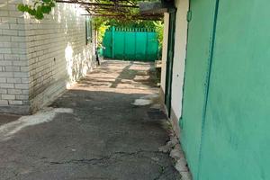 будинок за адресою Юності