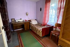 будинок за адресою Вишнева вул., 7