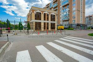 комерційна за адресою Метрологічна вул., 56