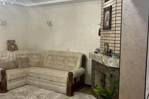дом по адресу київська, 104