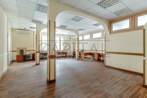 комерційна за адресою Саксаганського вул., 30