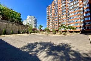 квартира по адресу Мостобудівників ул., 18