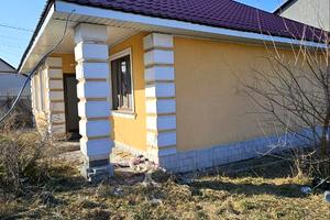 дом по адресу п. Усатово, Вишневая, 19