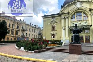 комерційна за адресою Театральна пл.