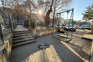 комерційна за адресою Садова вул., 2а/1
