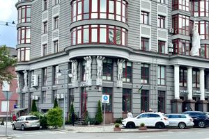 коммерческая по адресу Степана Бандеры ул., 21