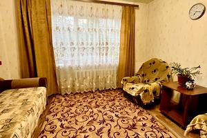 квартира за адресою Платонова бульв. (Королеви Анни), 26