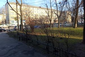 комерційна за адресою Празька вул., 32