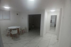квартира за адресою Космічна вул., 3